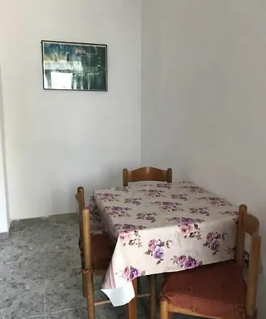بيت ضيافة Ema's House غوليم