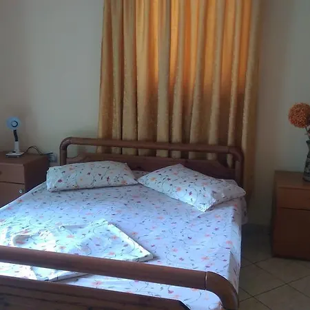 Ema's House بيت ضيافة *